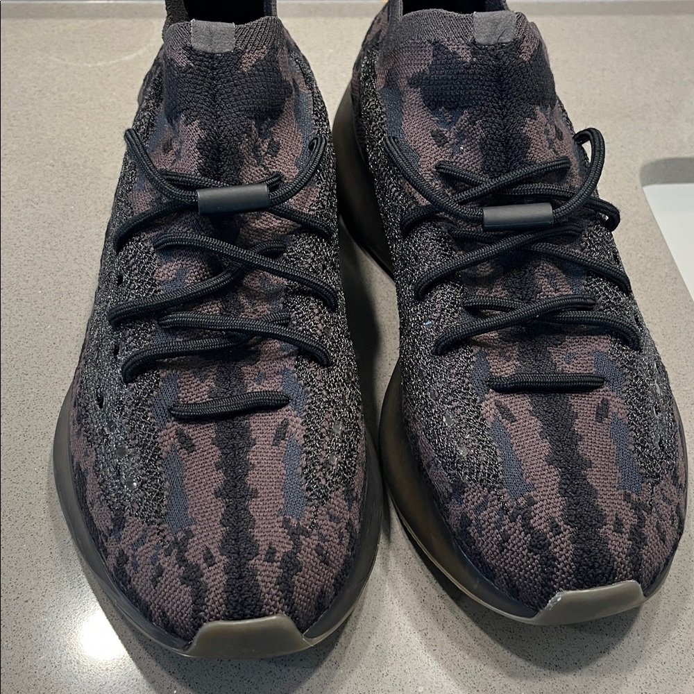 Men’s Adidas Yeezy Boost 380 Onyx - Picture 7 of 13